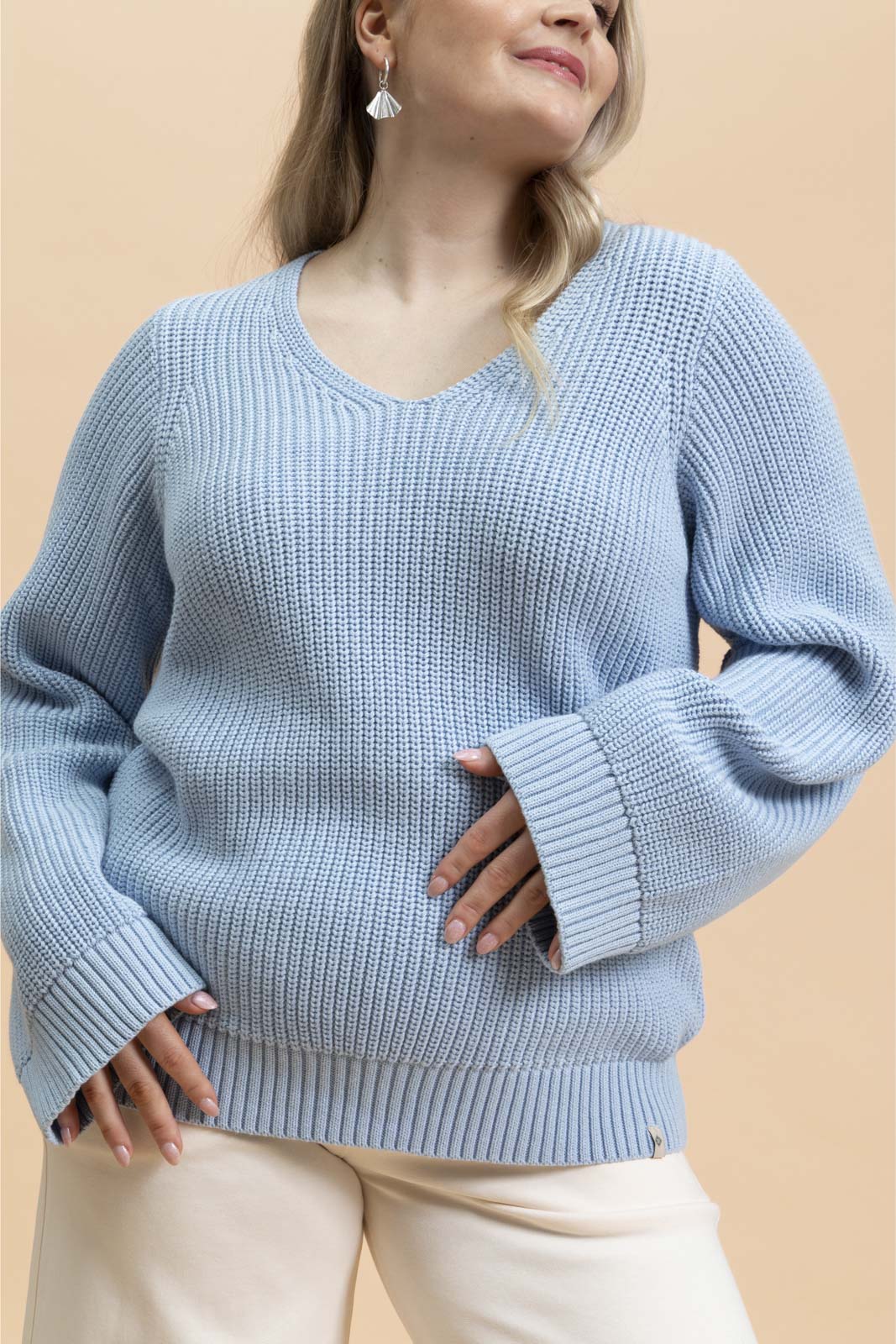 V-neck Jumper - Light Blue