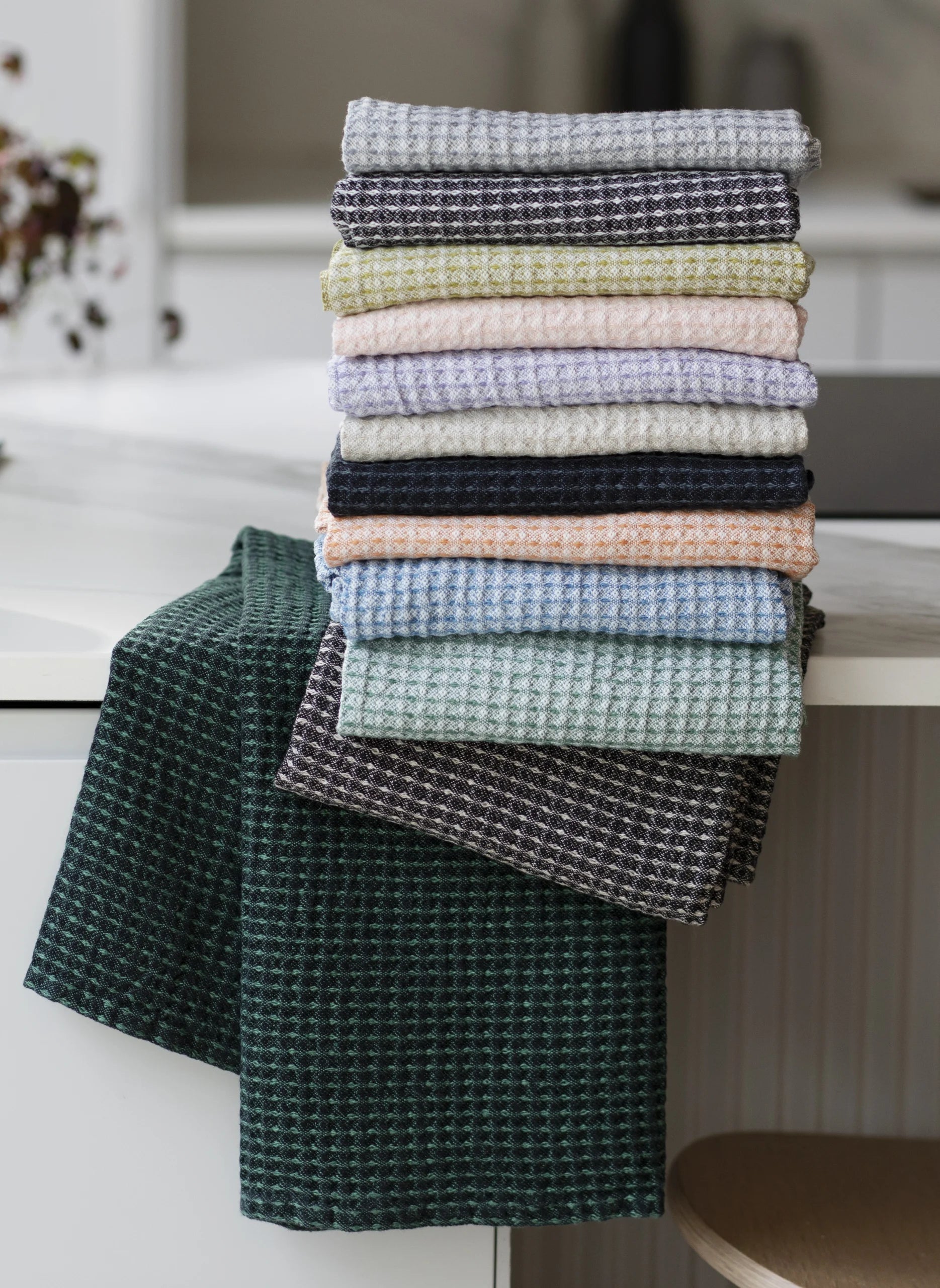 MAIJA keittiöpyyhe - musta-ruskea