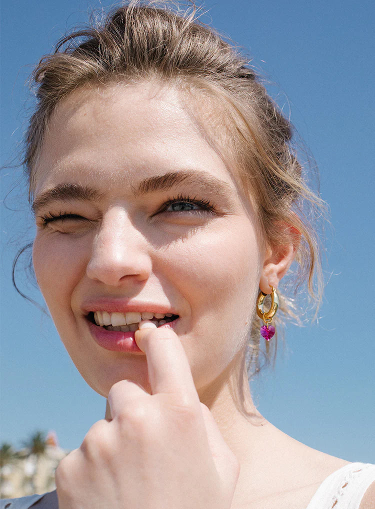 Lonely Hearts Club No. 2 Korvakorut