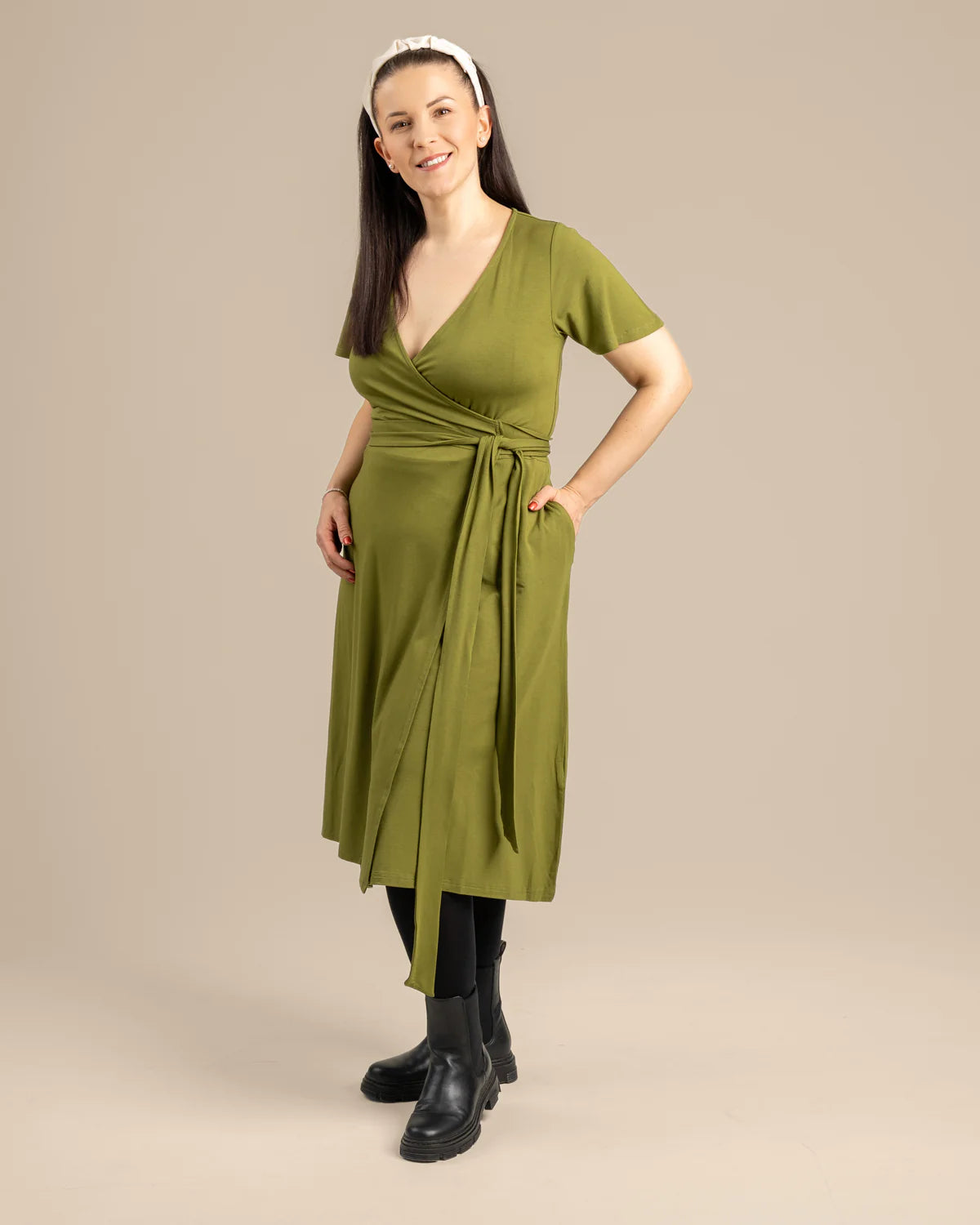 Lyhythihainen Kietaisumekko - Sammal