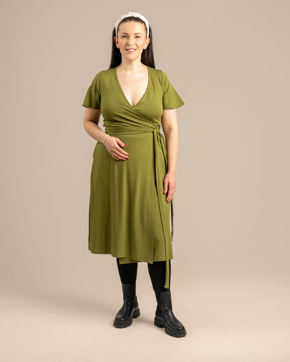 Lyhythihainen Kietaisumekko - Sammal