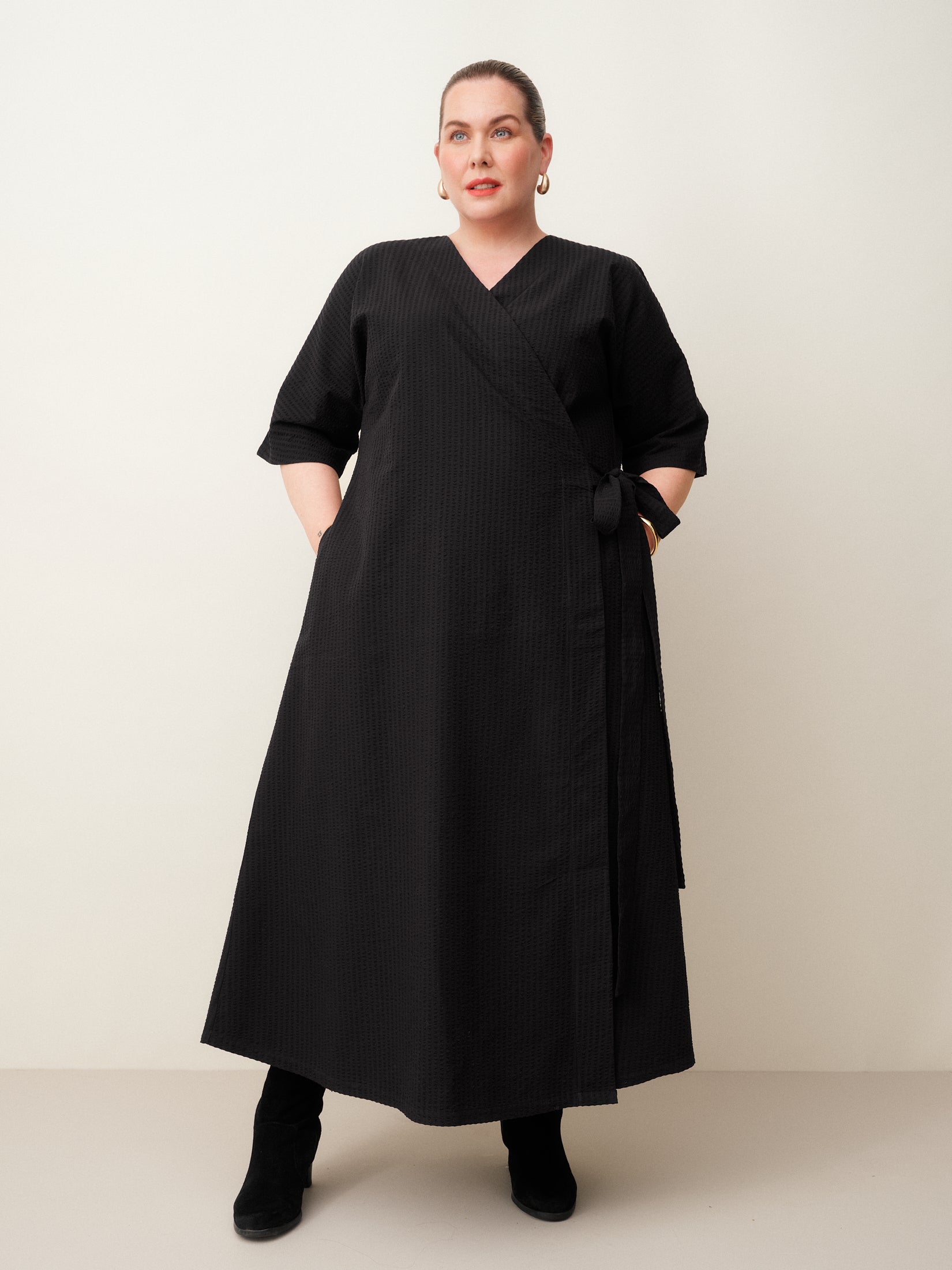 Ava Seersucker Wrap Dress - Black