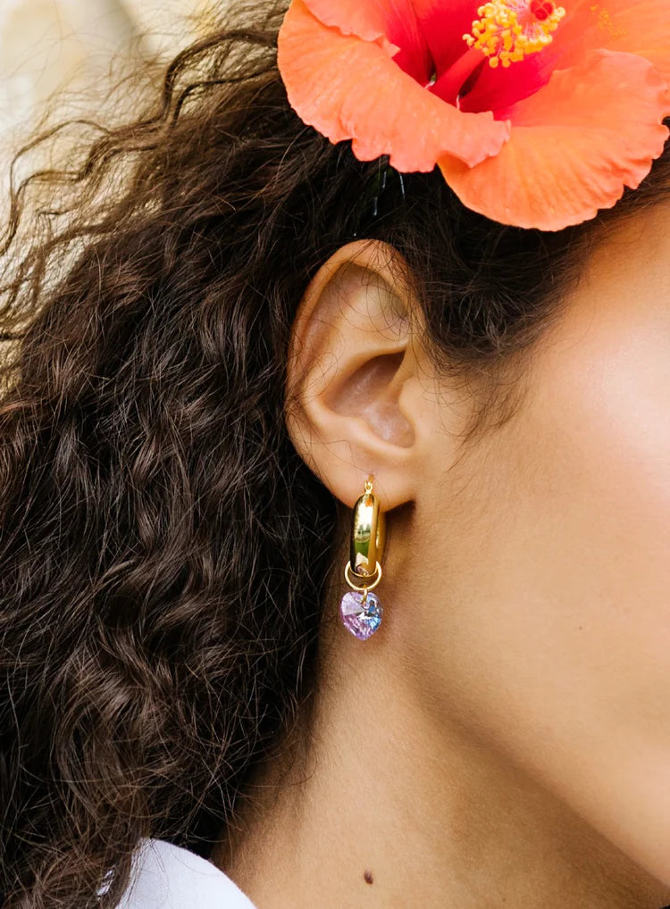 Lonely Hearts Club Korvakorut