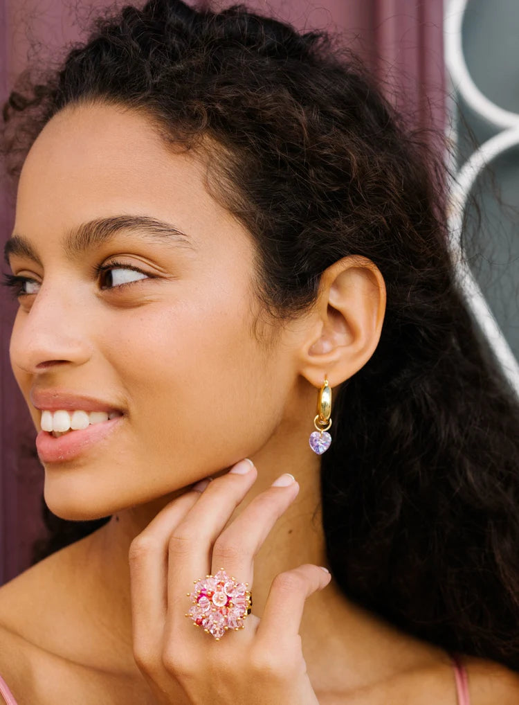 Lonely Hearts Club Korvakorut