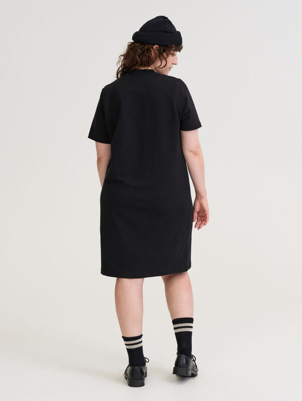 Henna T-paitamekko - Musta