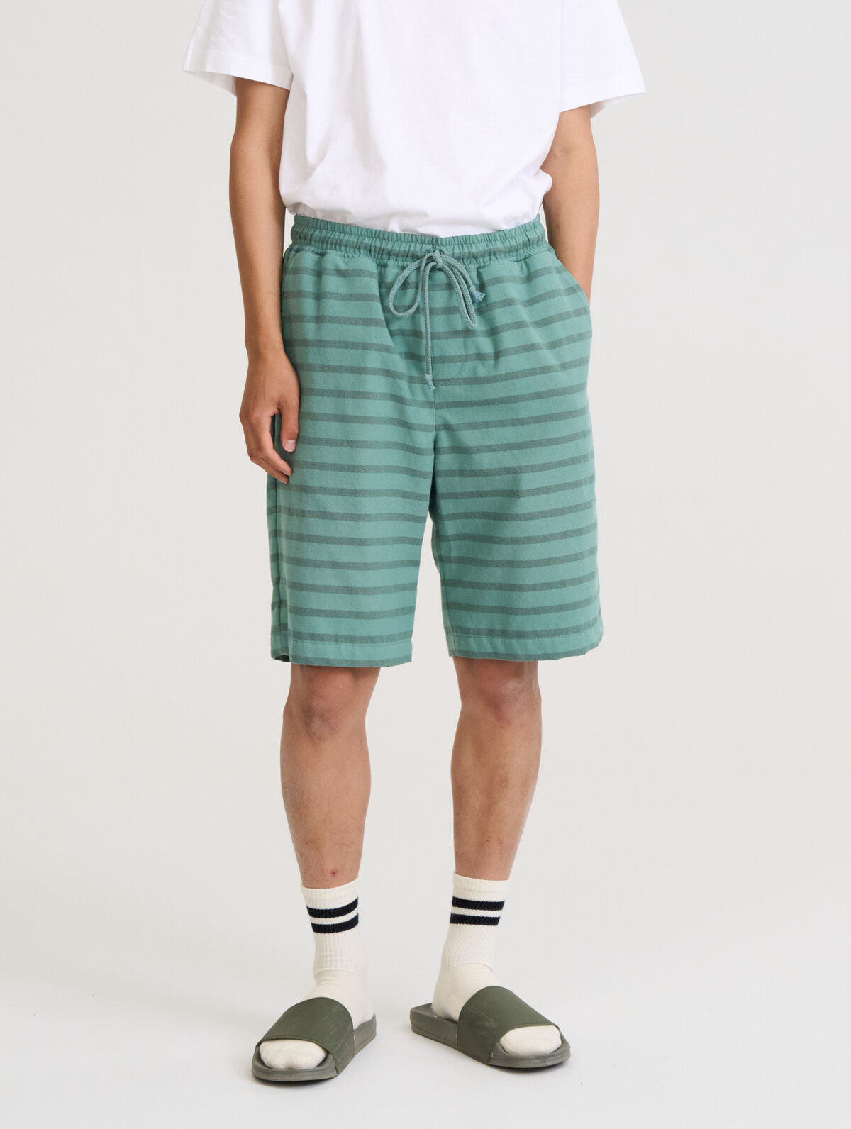 Leon Raitashortsit - Salvia/Vihreä raita S