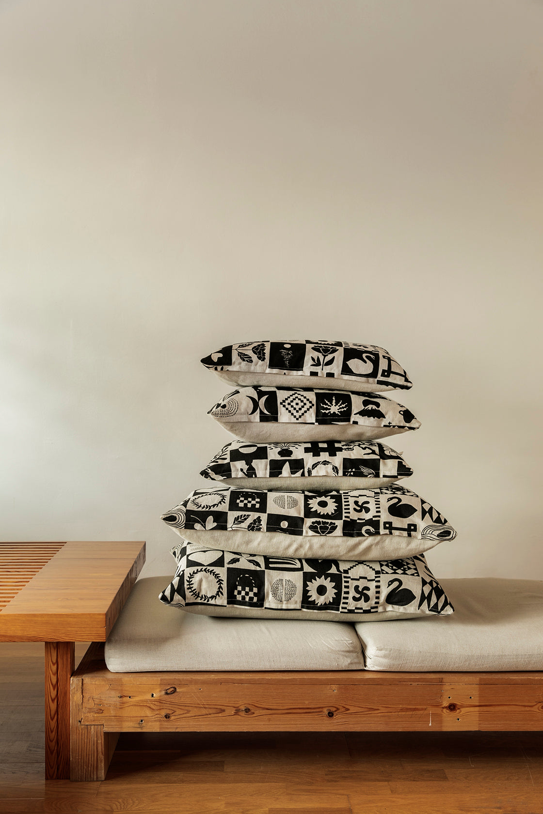 Kaukana kotoa Tyyny - 40x60cm