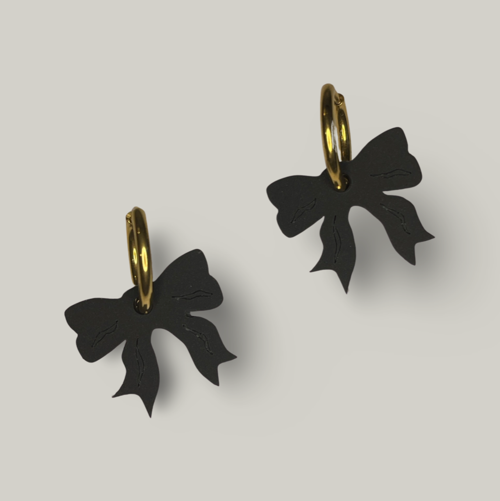 Take A Bow - korvikset - musta