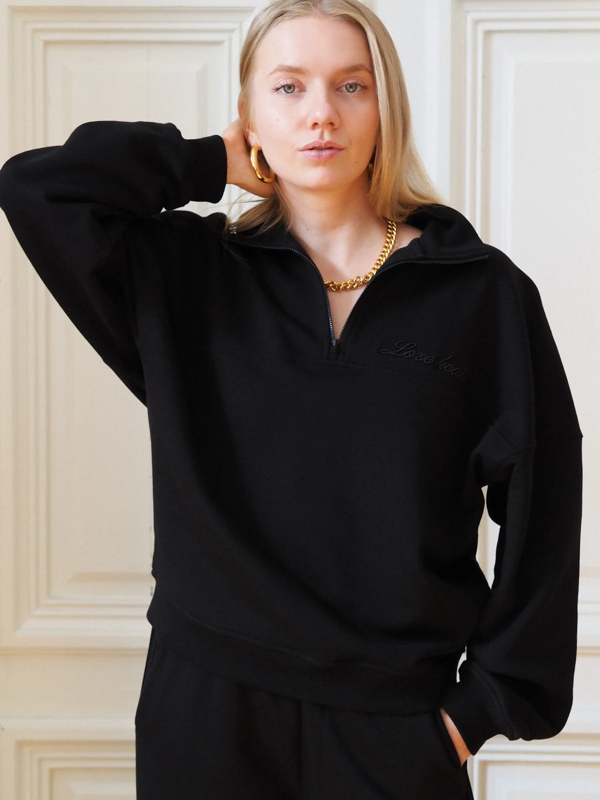 Half Zip Sweatshirt Love Heals - Black