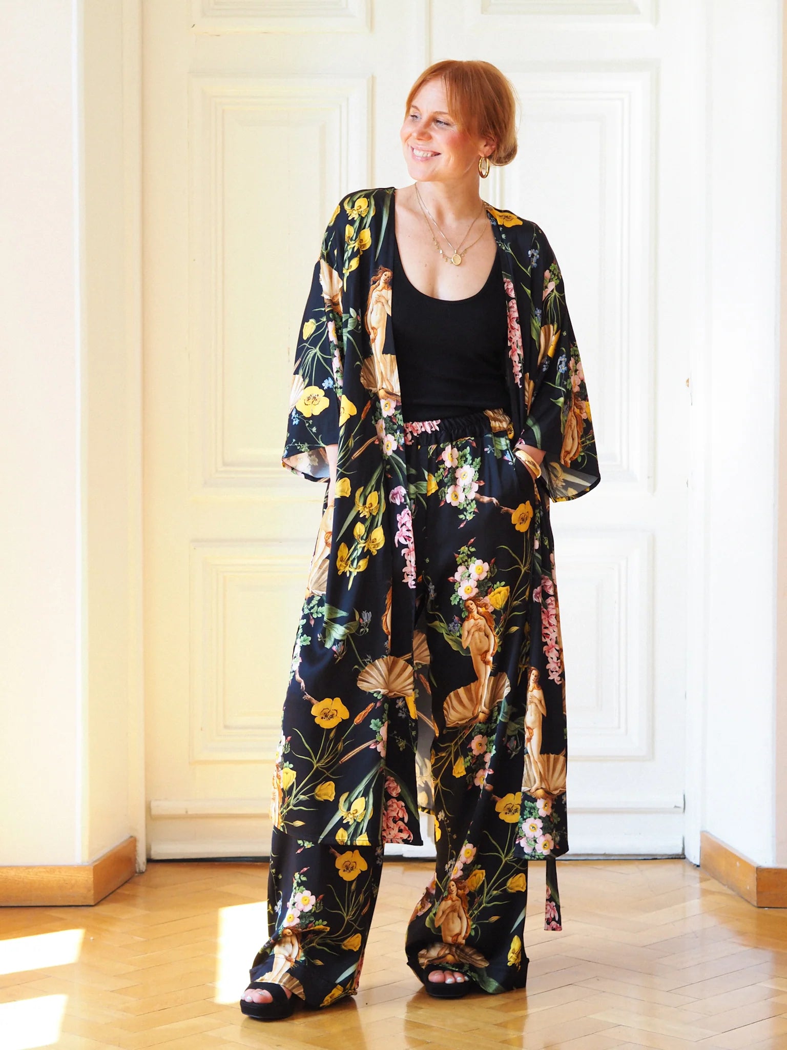 Memories Robe - Venus Black