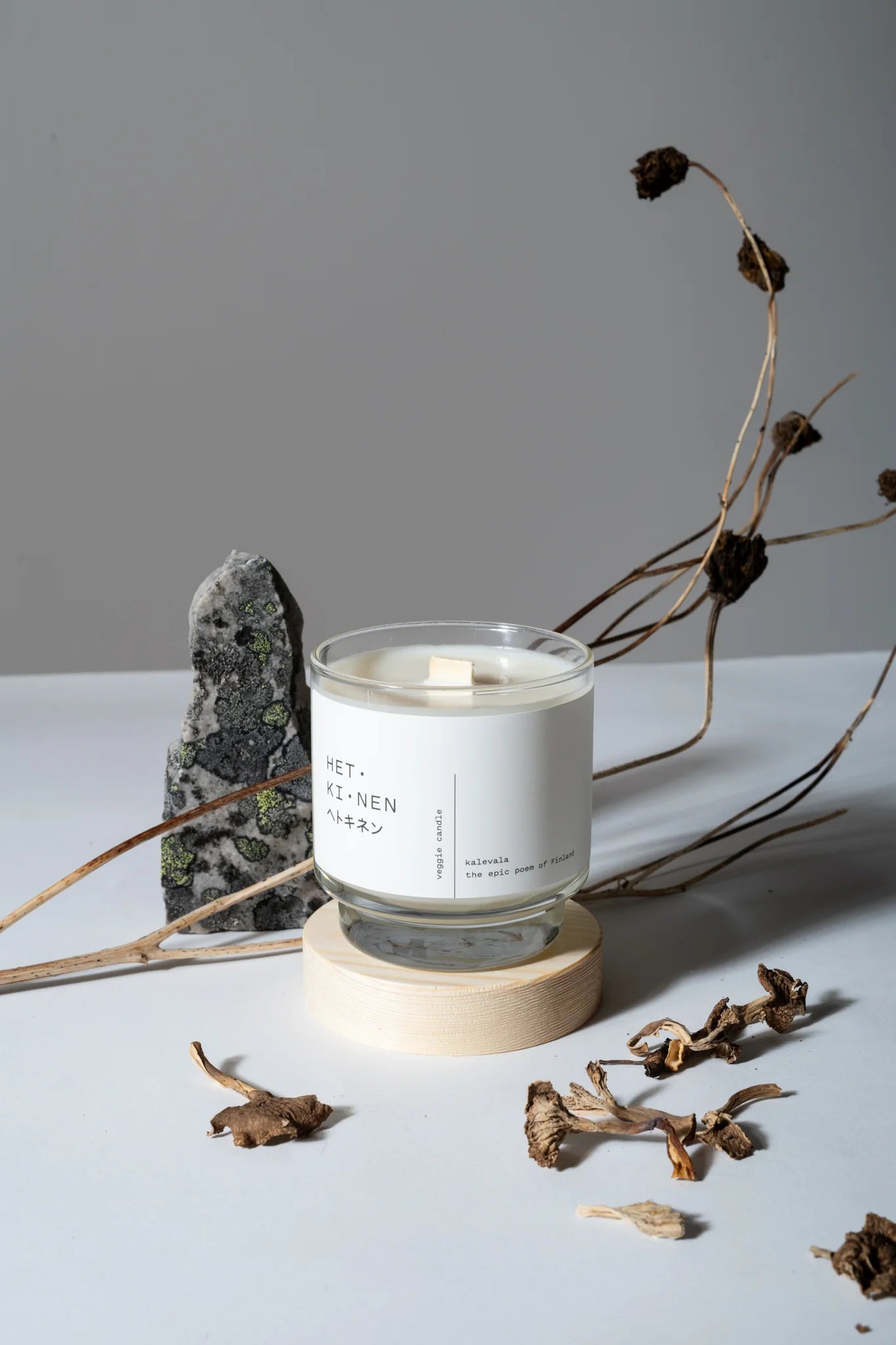 Veggie candle kalevala round