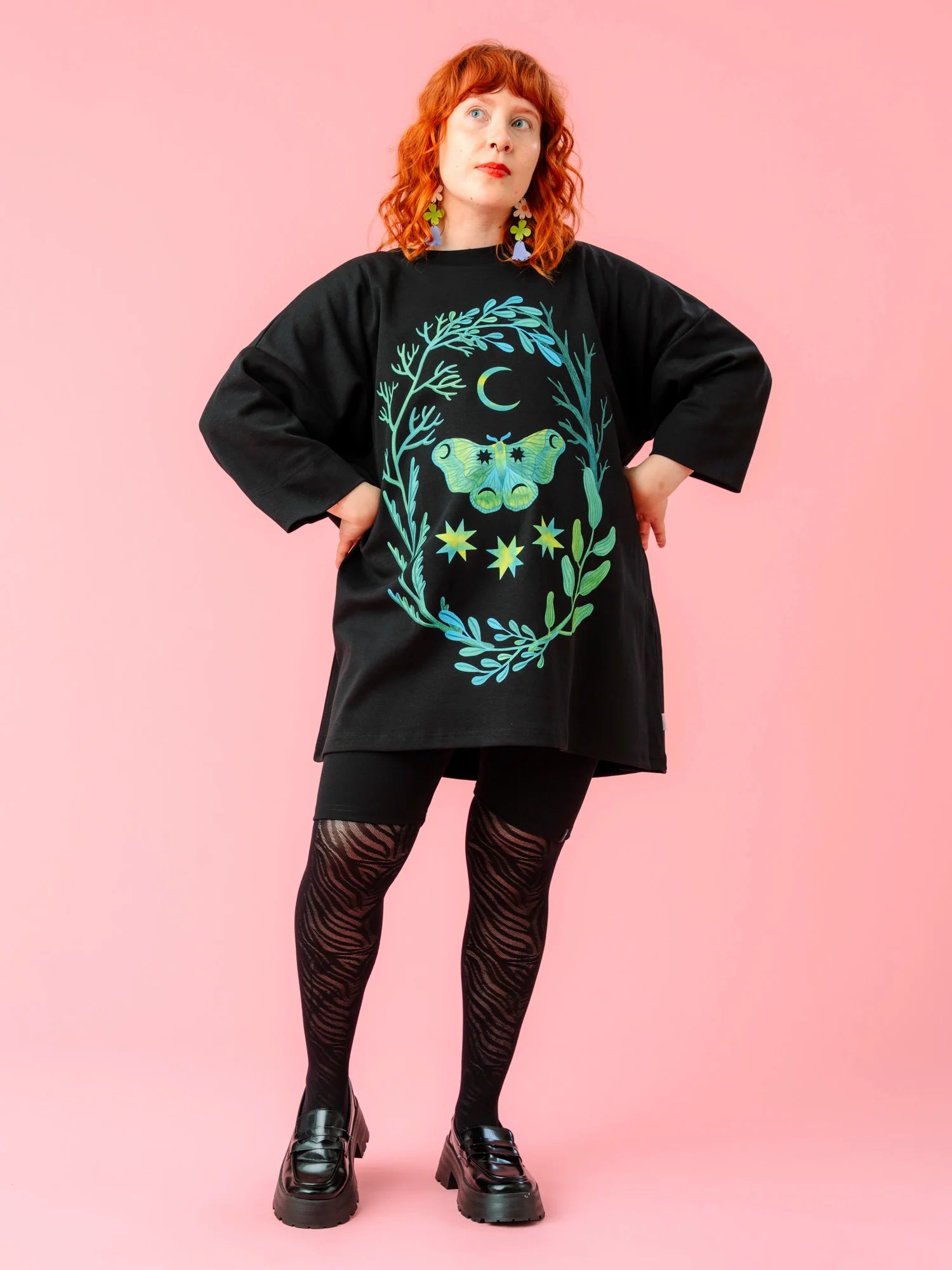 Leandro Oversized T-paita, Moth Moon Back