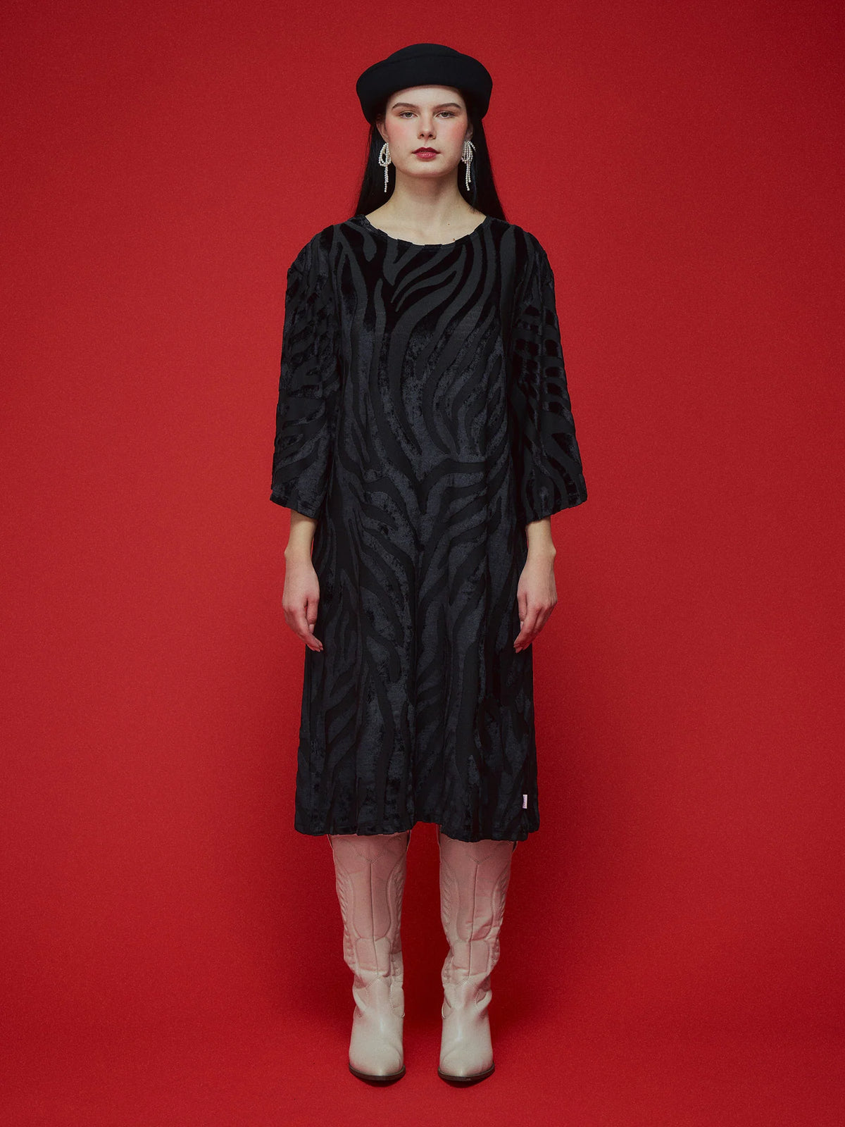 Avalon Dress - Tigreza Velour Black