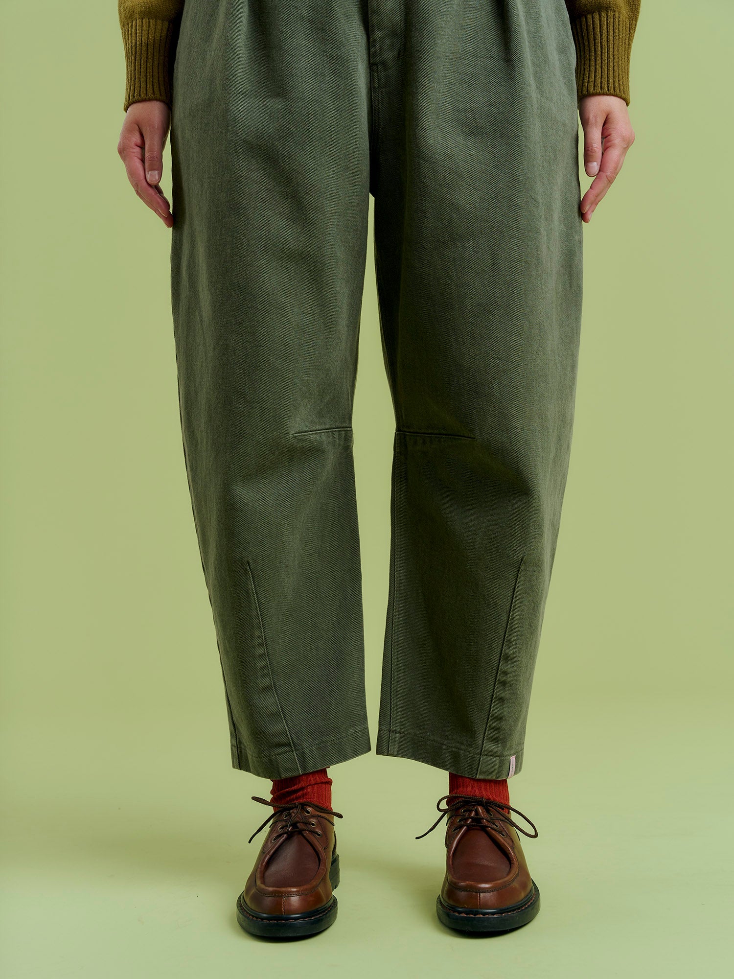 Luca Chinos - Olive Green
