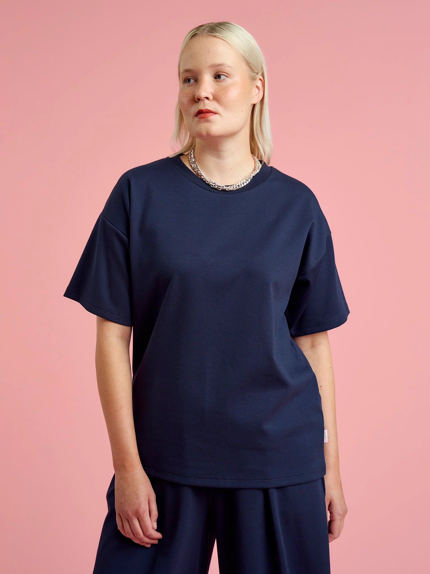 Queenie T-Paita - Navy