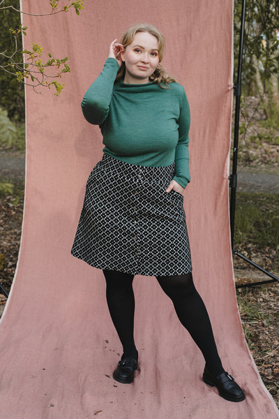 Apila Nepparihame - Mustavalkoinen