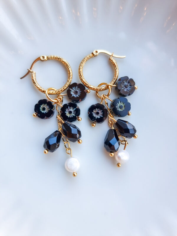 Cara Mia Black - korvakorut