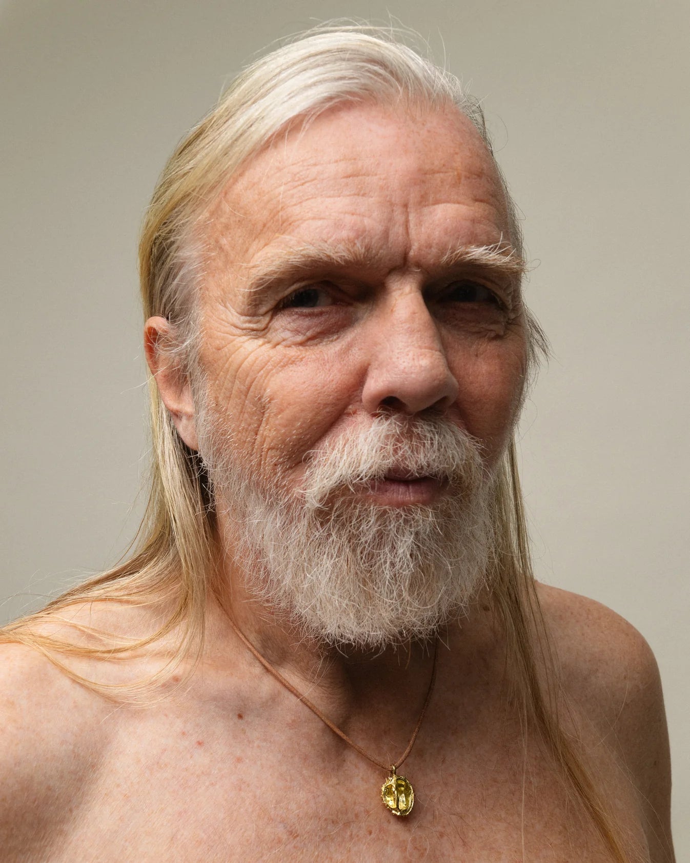 Chestnut Pendant Brass