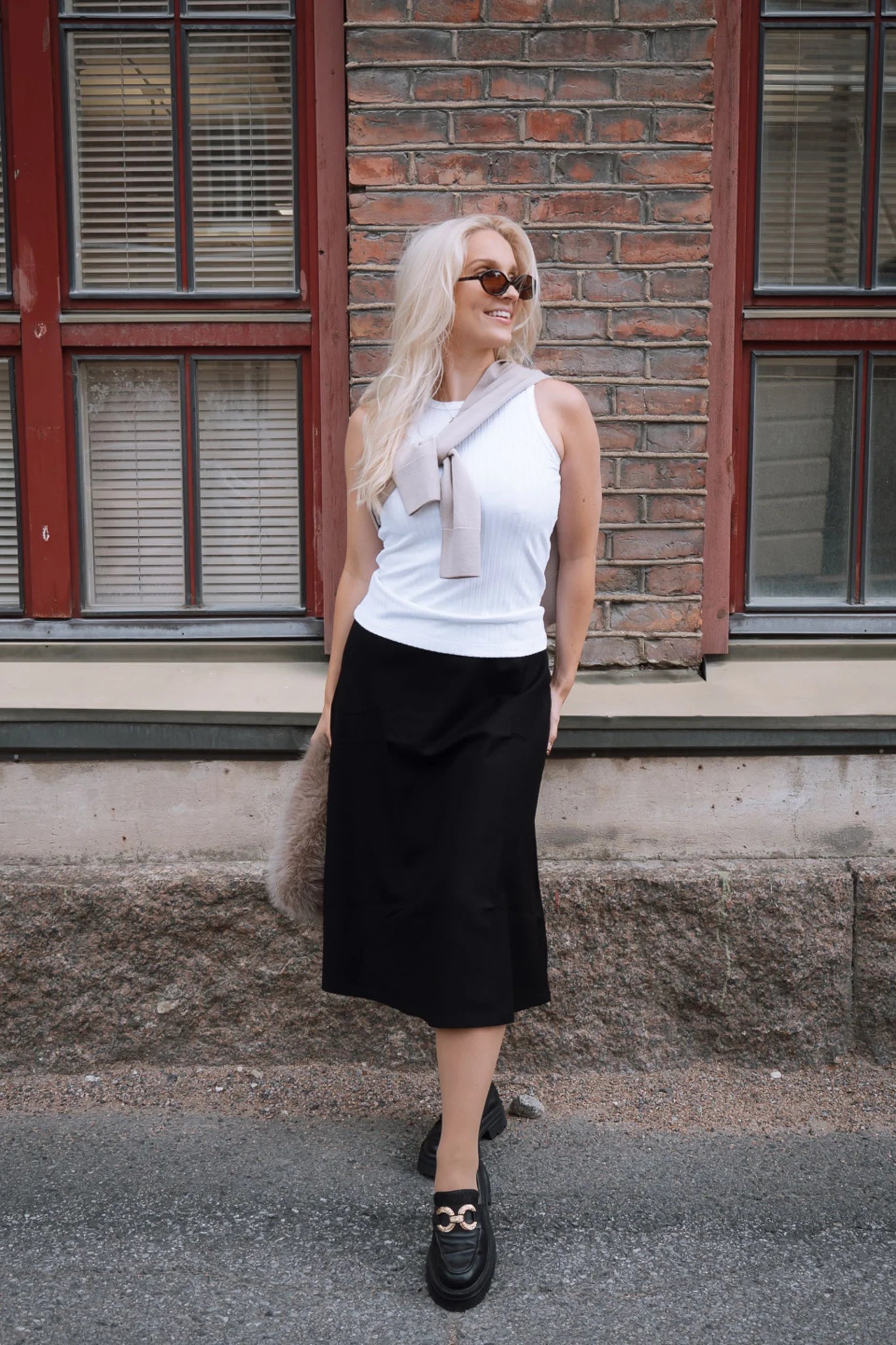 Everyday Midi Skirt - Black