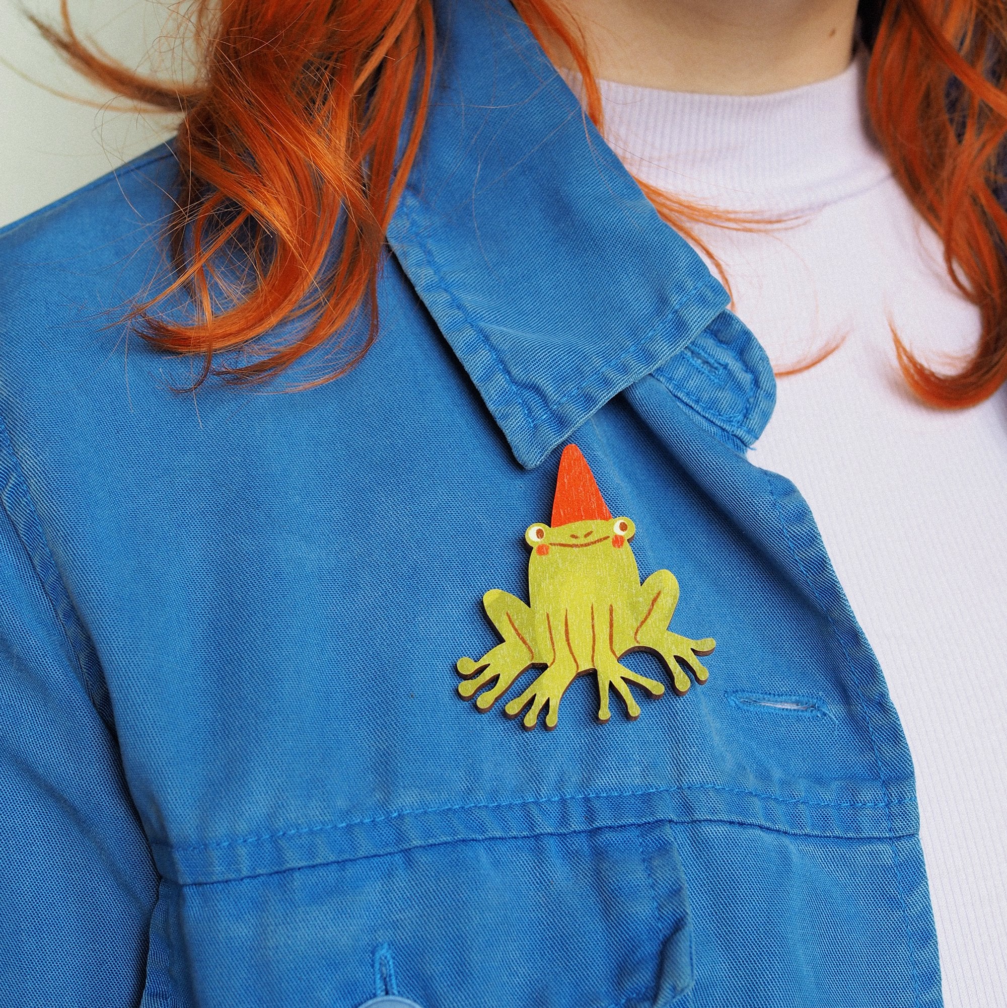 Taikurisammakko - pinssi