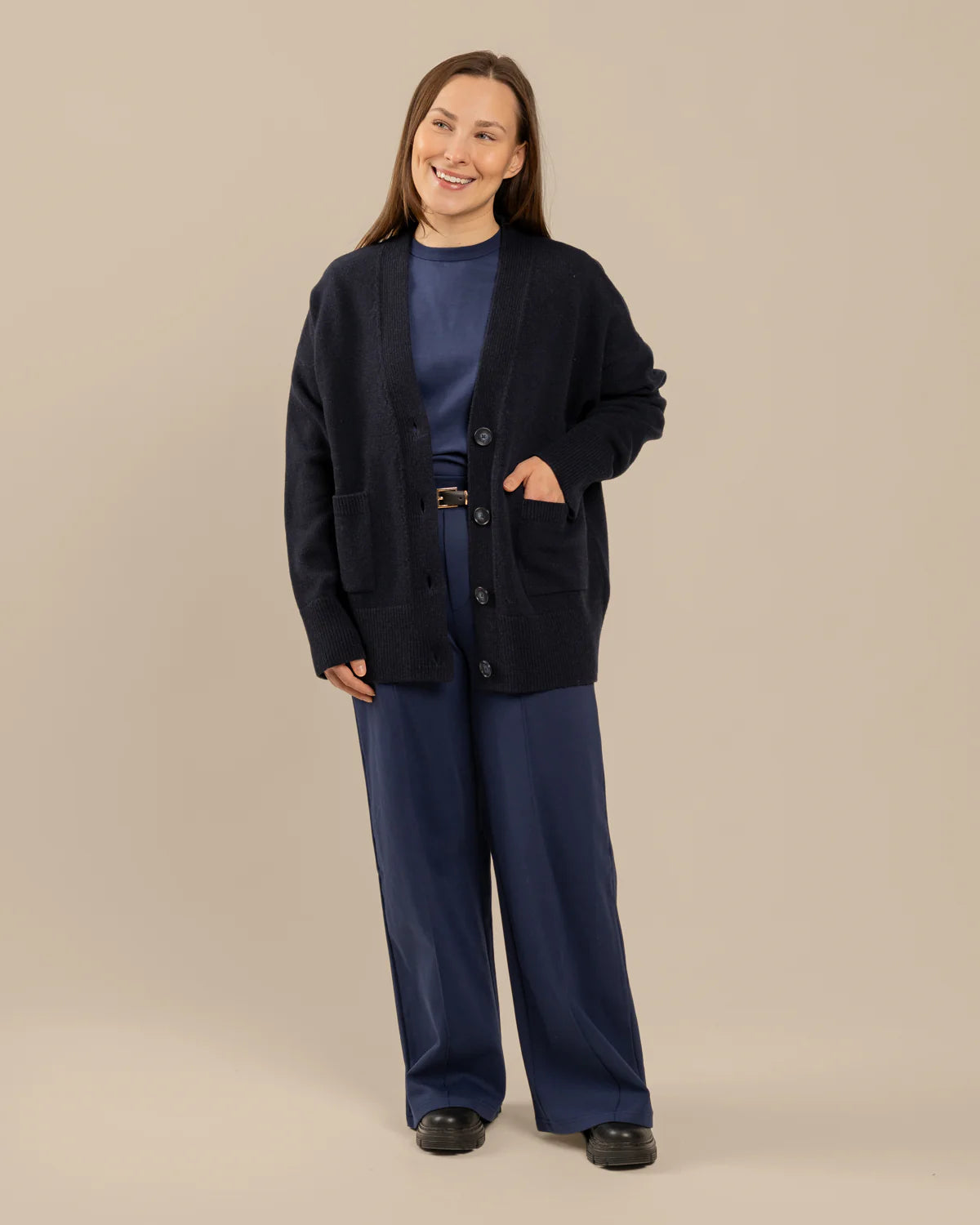 Kaste Neuletakki - Tummansininen