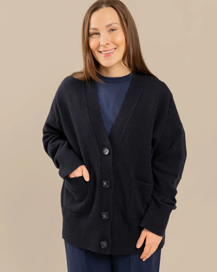 Kaste Neuletakki - Tummansininen