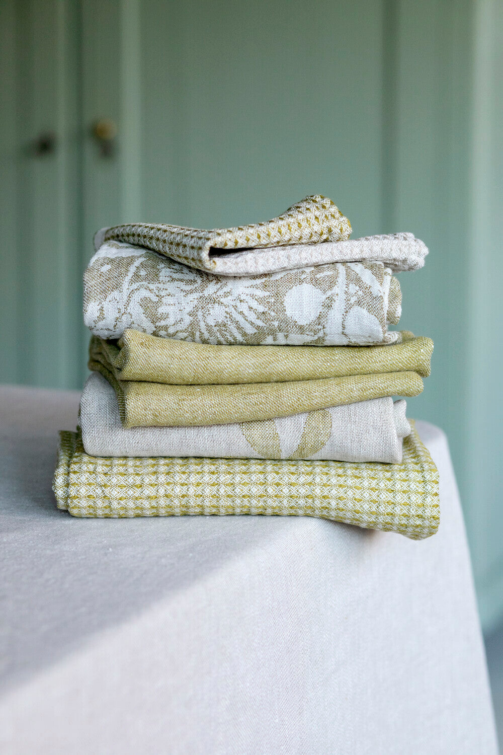 MAIJA keittiöpyyhe - valko-oliivi