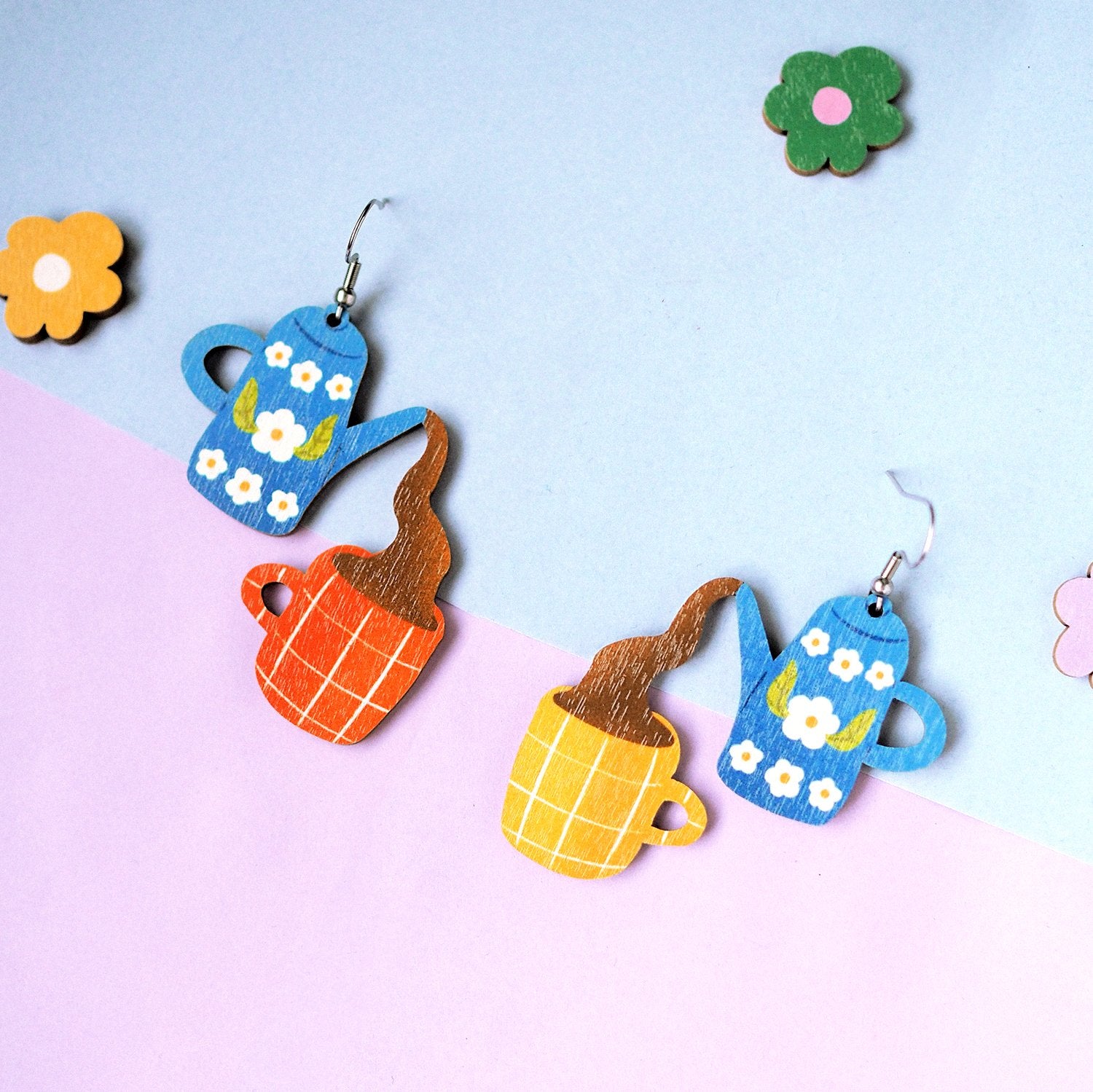 Pouring Coffee - korvikset