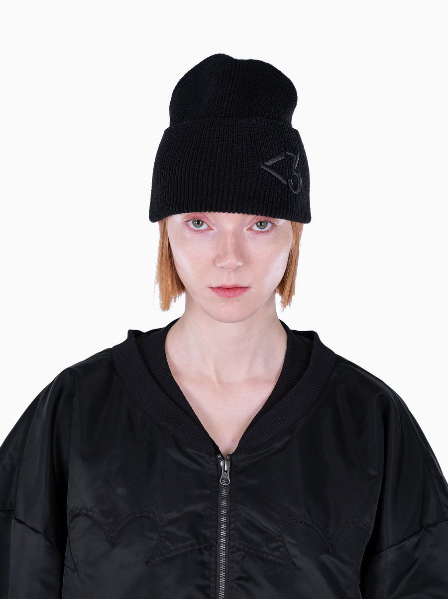 <3 Beanie Black