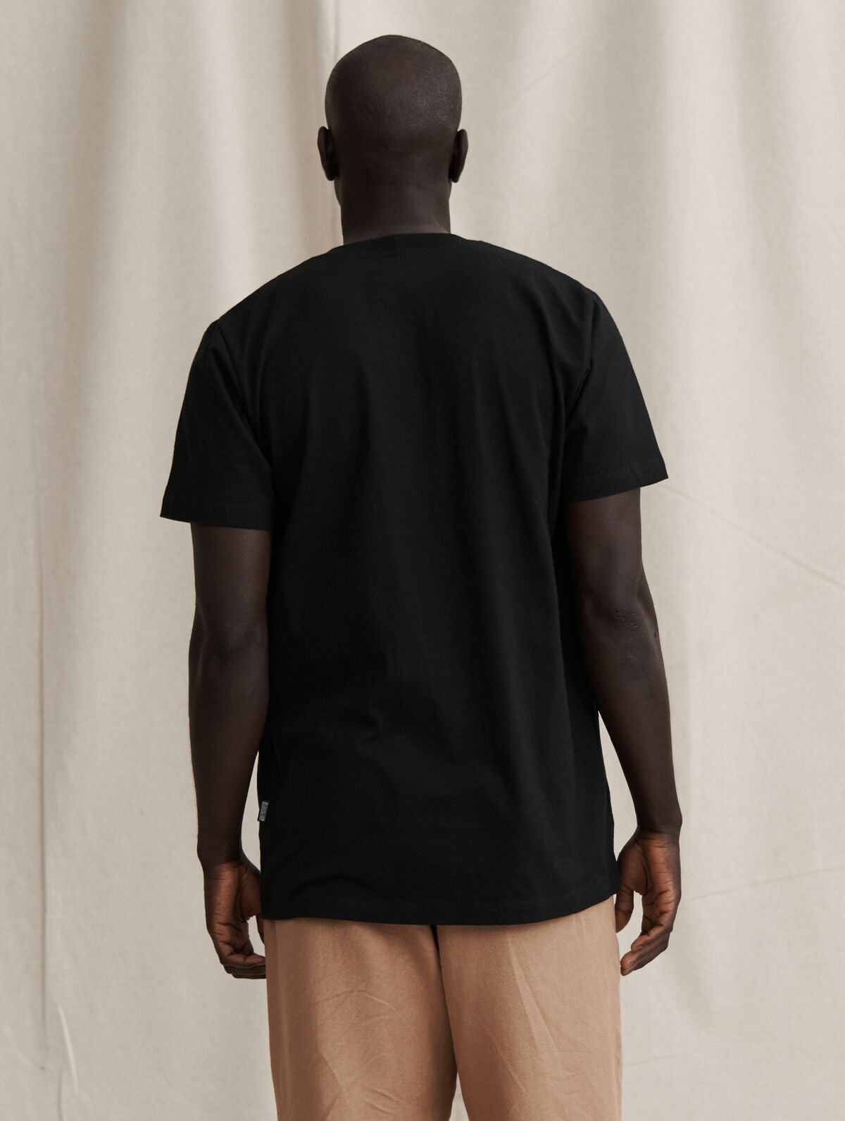 Klassikko T-paita - Musta