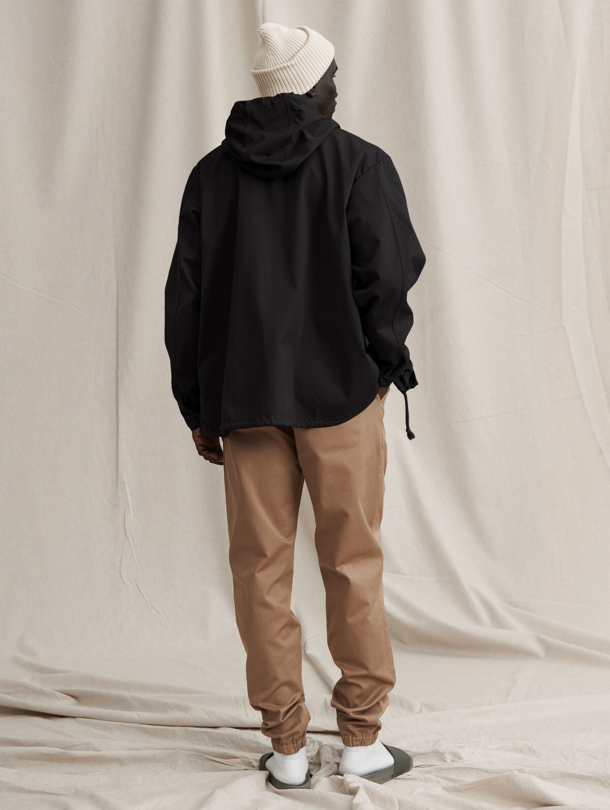 Vetoketjuanorakki Musta