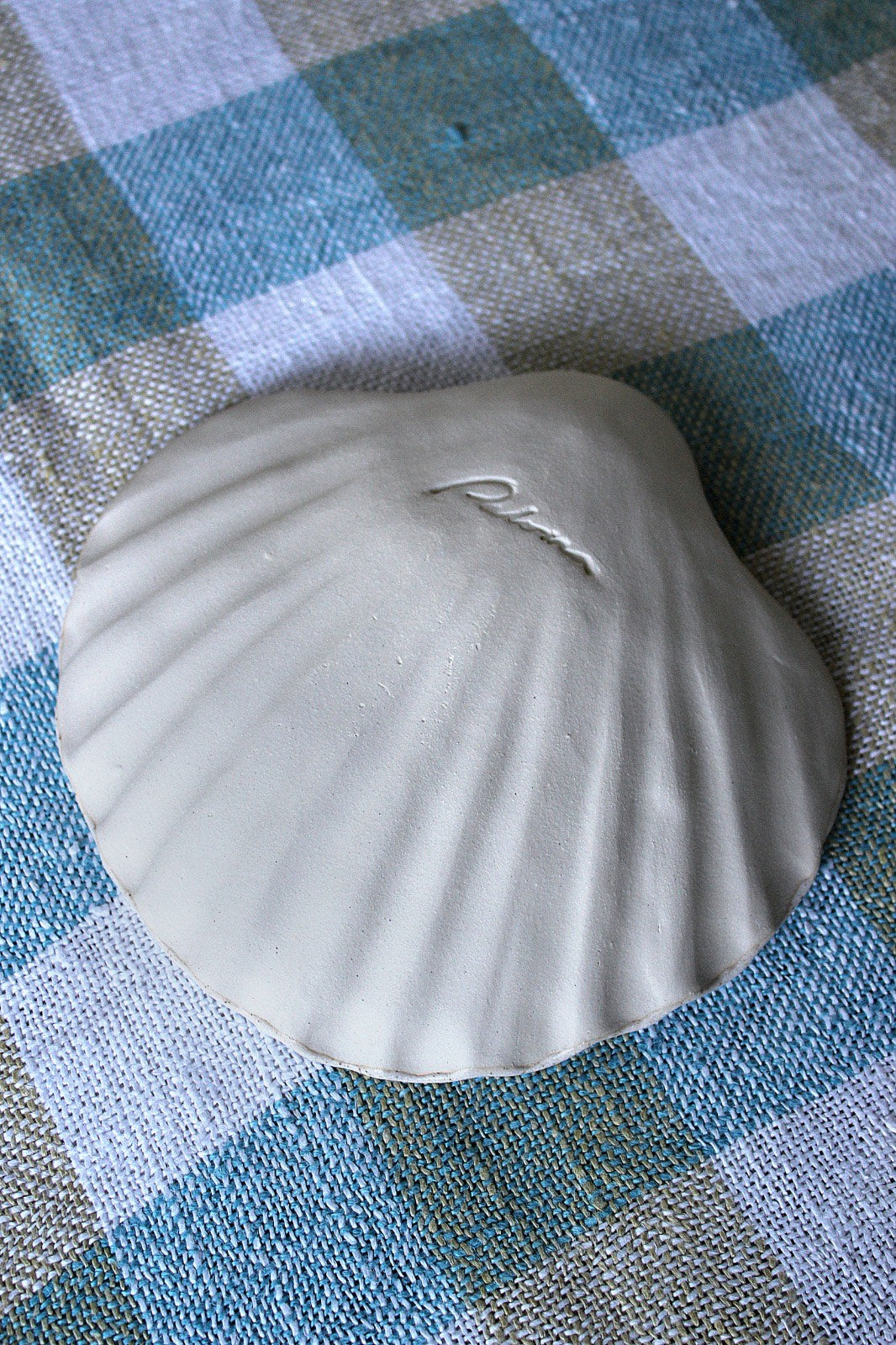 Ceramic Shell Bowl - Beige Medium