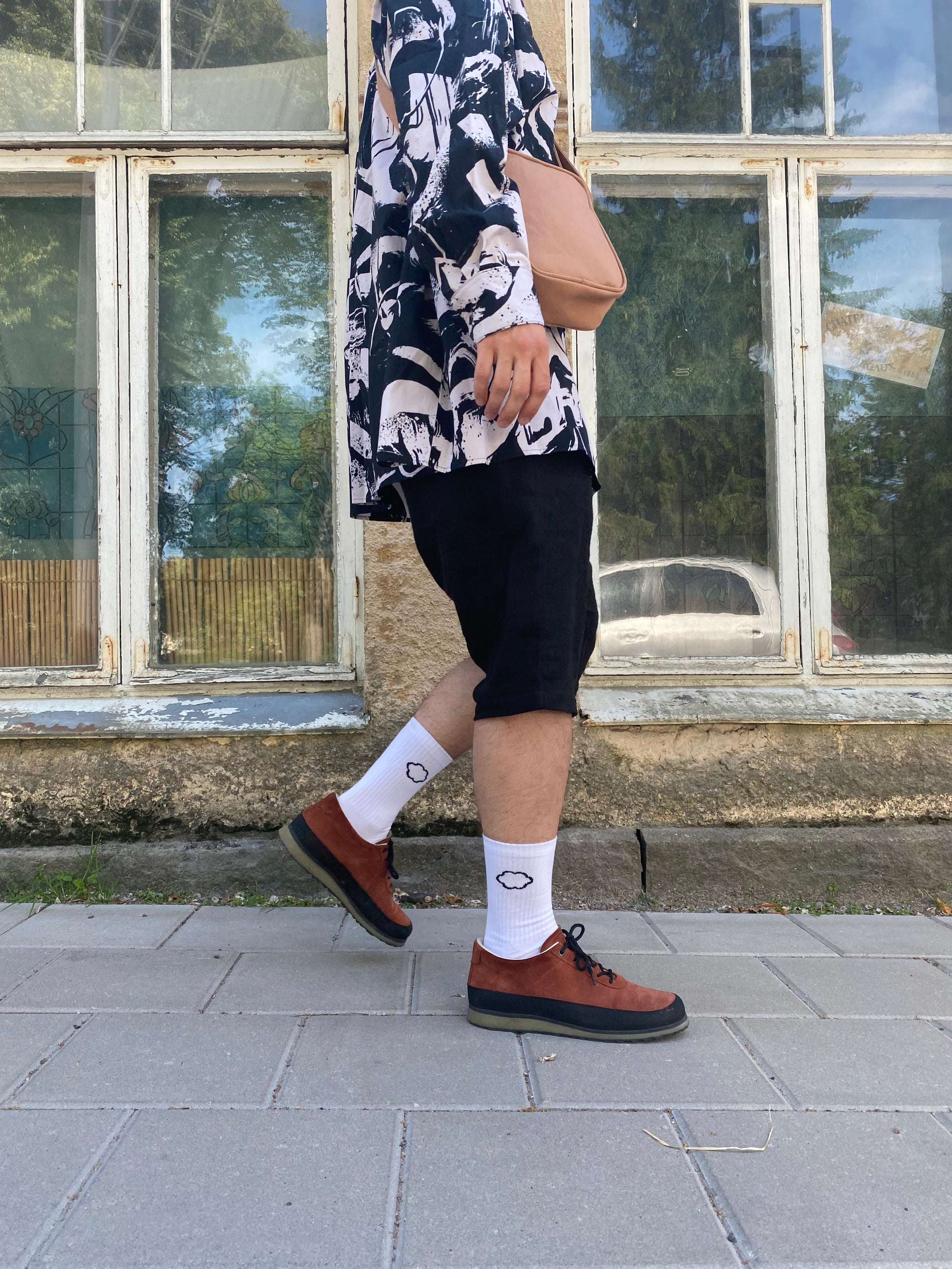 PUF PILVI SUKAT WHITE