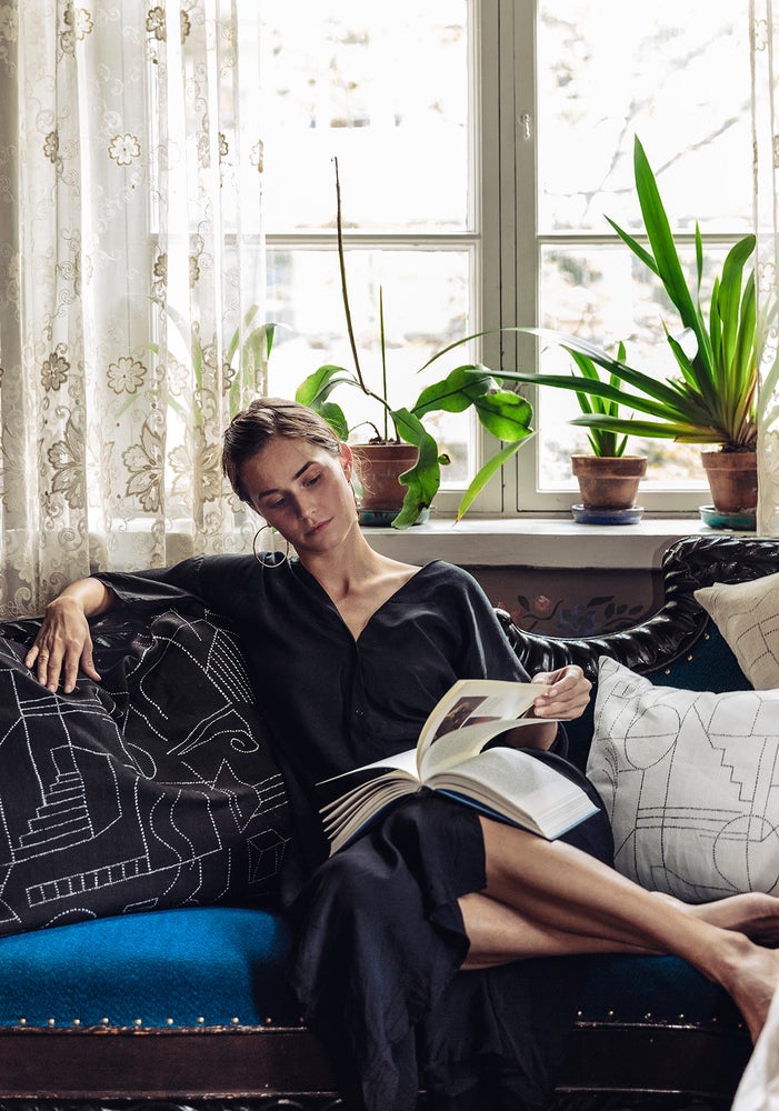 Unien talo Tyynynpäällinen - Musta 40x60cm