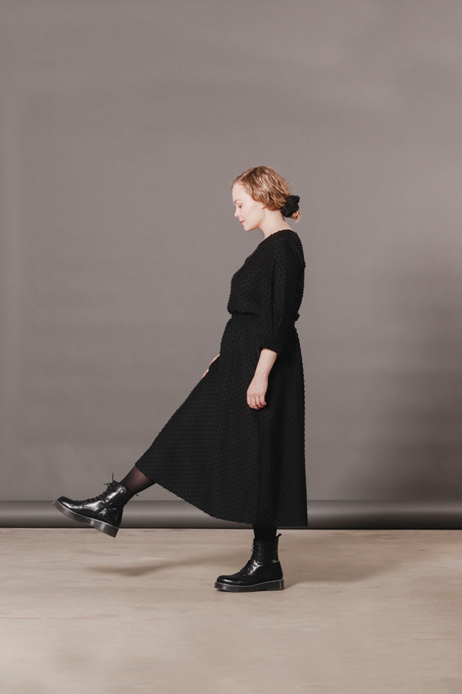 Aarre Ana hame musta