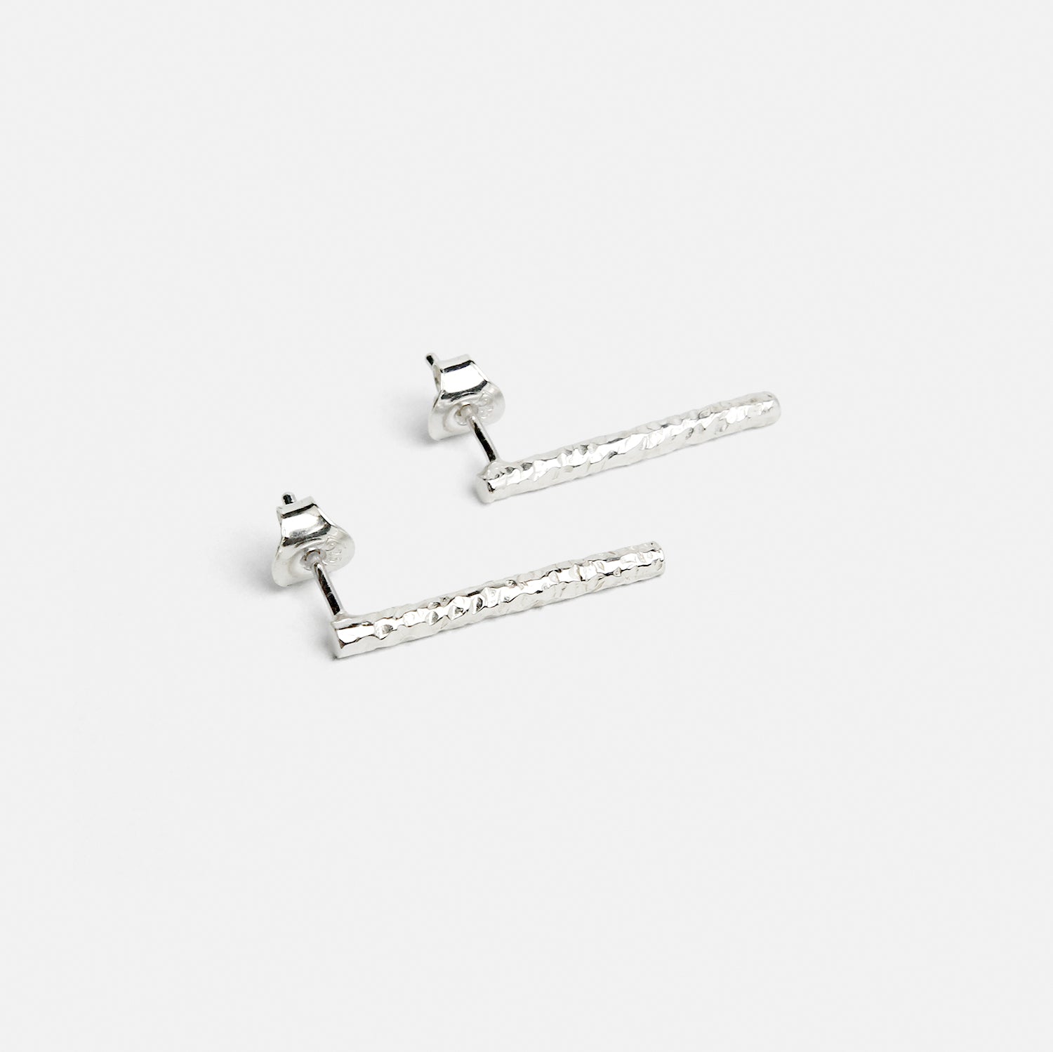 Signed Korvakorut Hopea