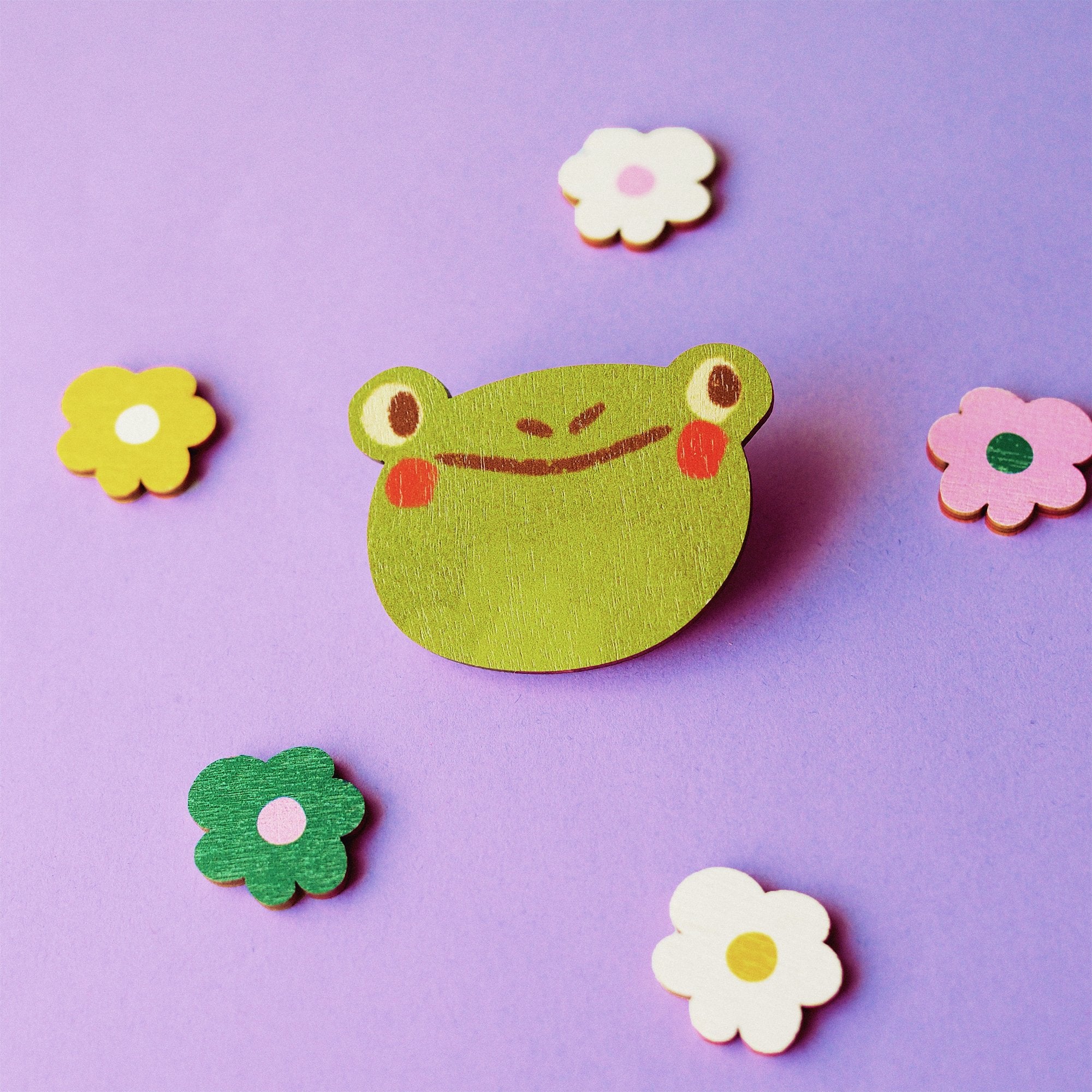 Sammakko naama - pinssi