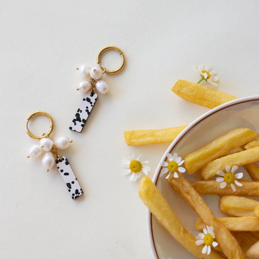 Kippis korvikset - Mustavalko-helmi