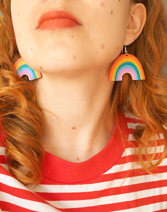 Iso Sateenkaari korvakorut