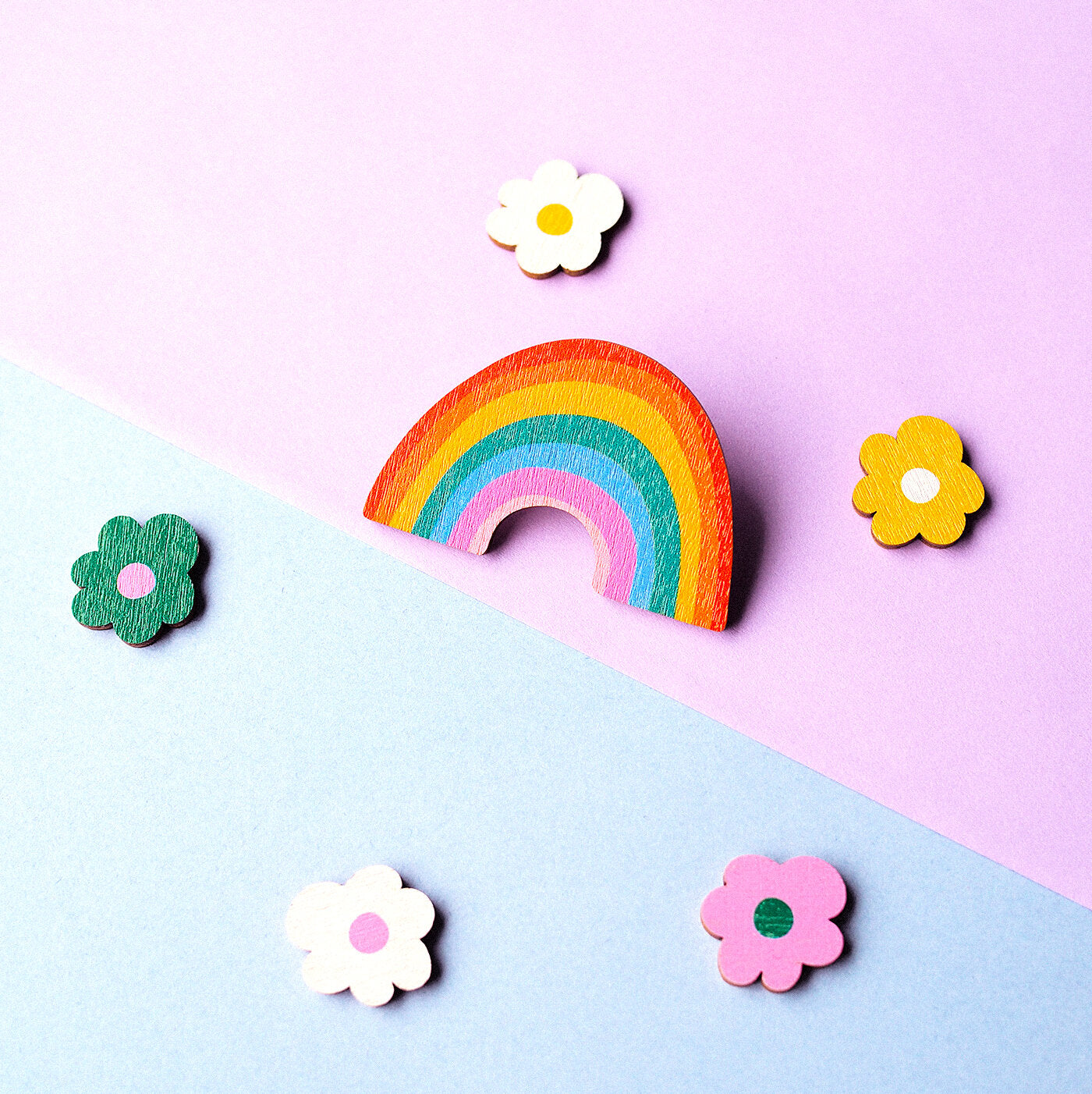 Sateenkaari - pinssi