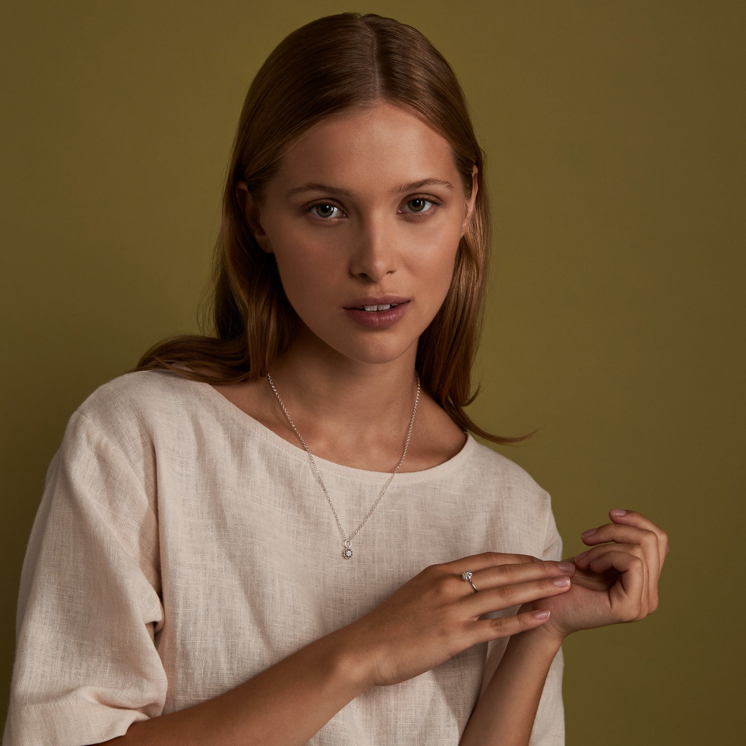 Poppy sormus